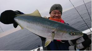 厳しい志摩沖でなんとか青物ゲット！