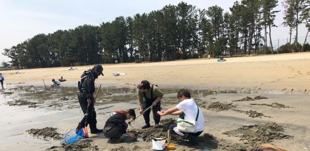 御殿場海岸に潮干狩りに行ってきました！！