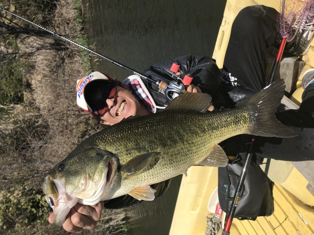 9D6B2B18-1770-48EC-AB41-943E7E454D59