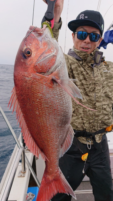 o0607108014419610614