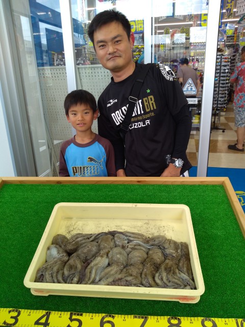 常滑まだまだタコ絶好調！！碧南海釣公園で五目釣りも好調！！