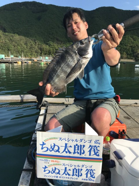 8b8b75bf-7e10-458f-9645-96489bc0e5bd