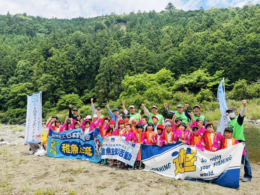 2025年6月6日　三重県櫛田川上流 稚魚放流