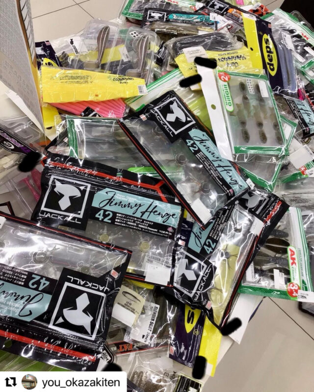 7AEEF866-9B8E-4126-BEA1-DFF1DB68109D