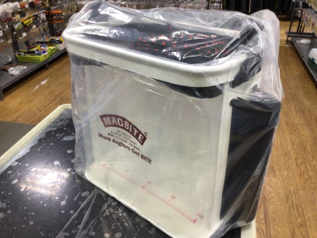 C8CF990B-3A12-4F6D-B50C-423438A59C9B