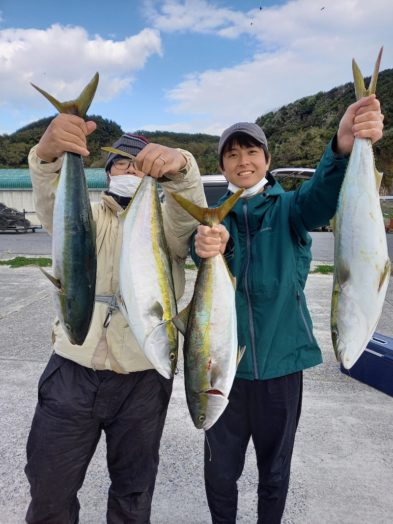 EB5901A7-0558-46E9-9031-4D50C5A8B743