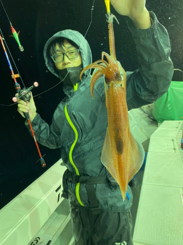 A7095160-20EC-45B2-BC25-246B02A72EA4-640x855