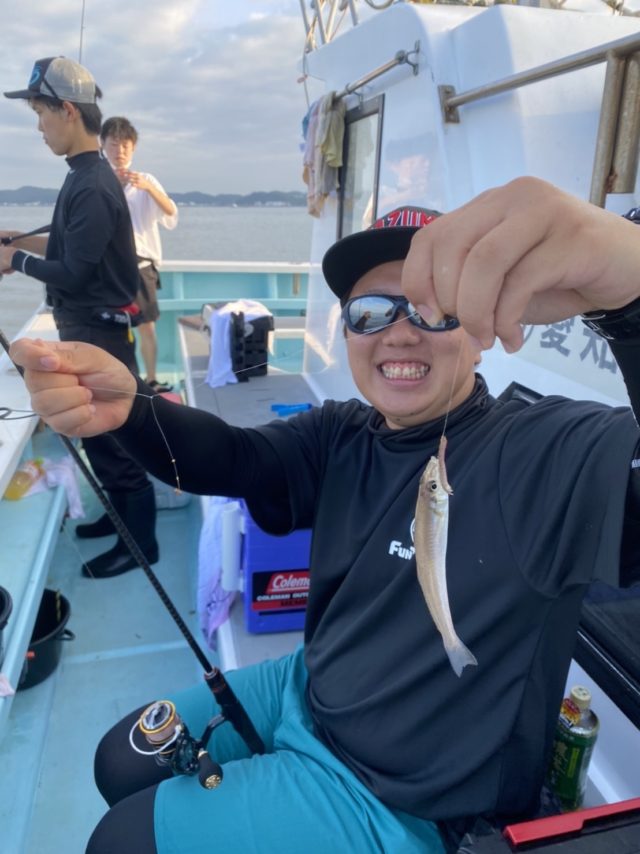 EB6C136D-EE5D-478B-B05F-4A981C1FEBEE