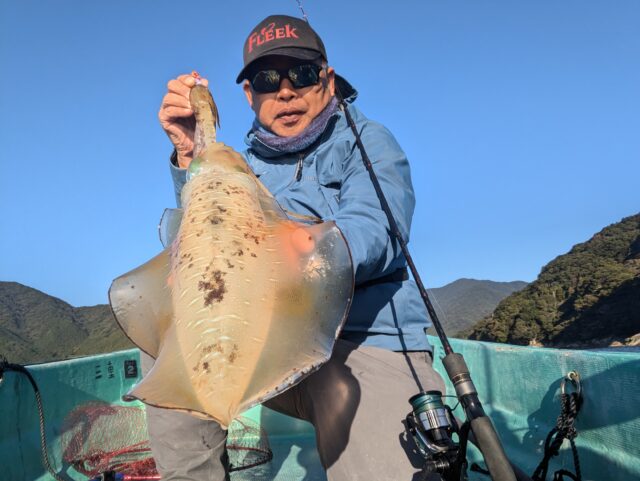 PXL_20241211_232837823