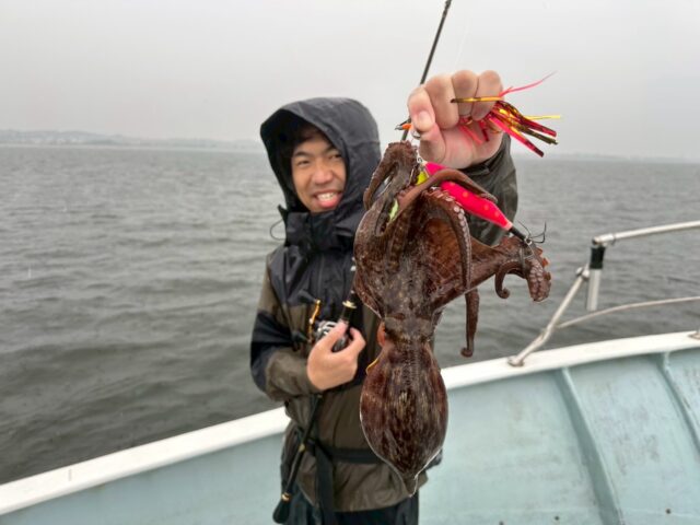 66E23437-102B-4836-8549-8CB548DD30E2