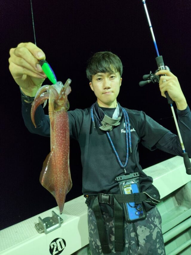 o0810108015643747089-640x854