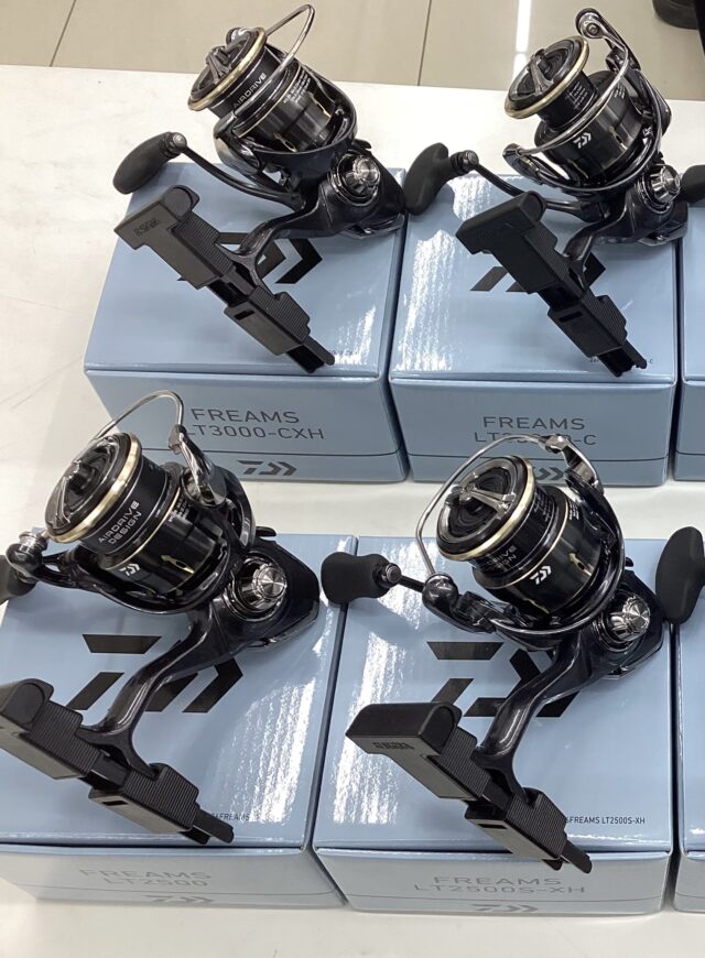 新製品続々入荷中！！